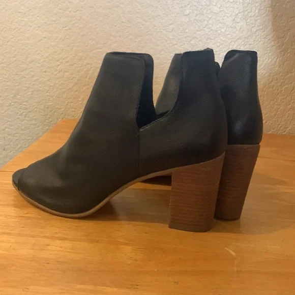 Steve Madden Black leather Ankle Boots with Block Heel - Picture 7 of 8